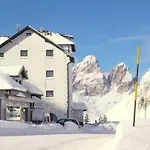 Col Di Lana 2* Canazei