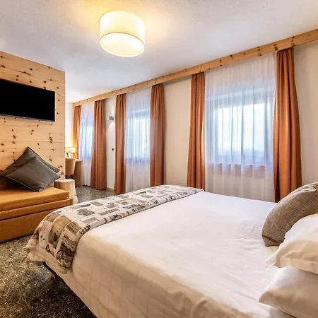 Col Di Lana 2* Canazei