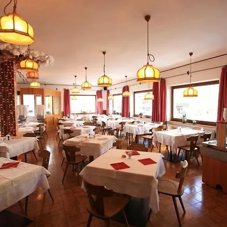 Hotel Col Di Lana