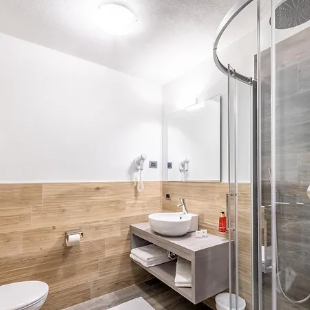 Col Di Lana 2* Canazei