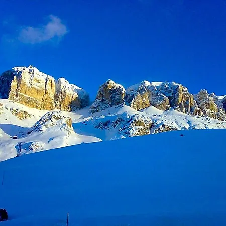 Col Di Lana Hotel 2*