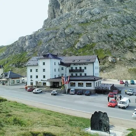 Hotel Col Di Lana