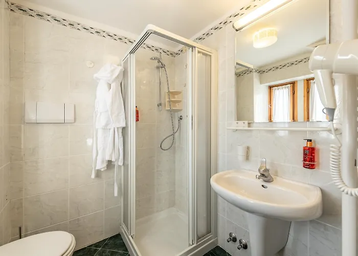 Hotel Col Di Lana 2*