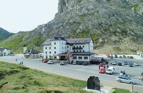Col Di Lana Hotel